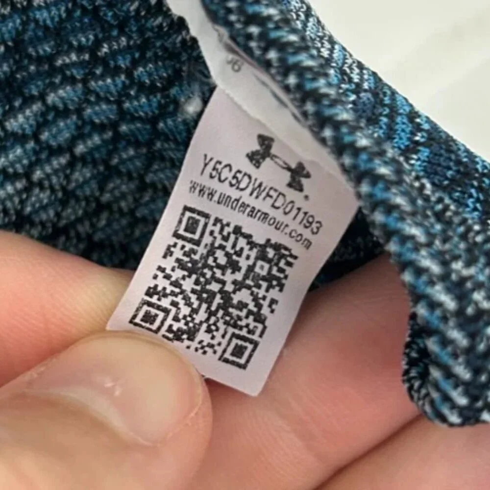 Under Armour Women’s Size Med Heat Gear Loose Hoodie Sleeveless Athletic Top - Picture 6 of 6